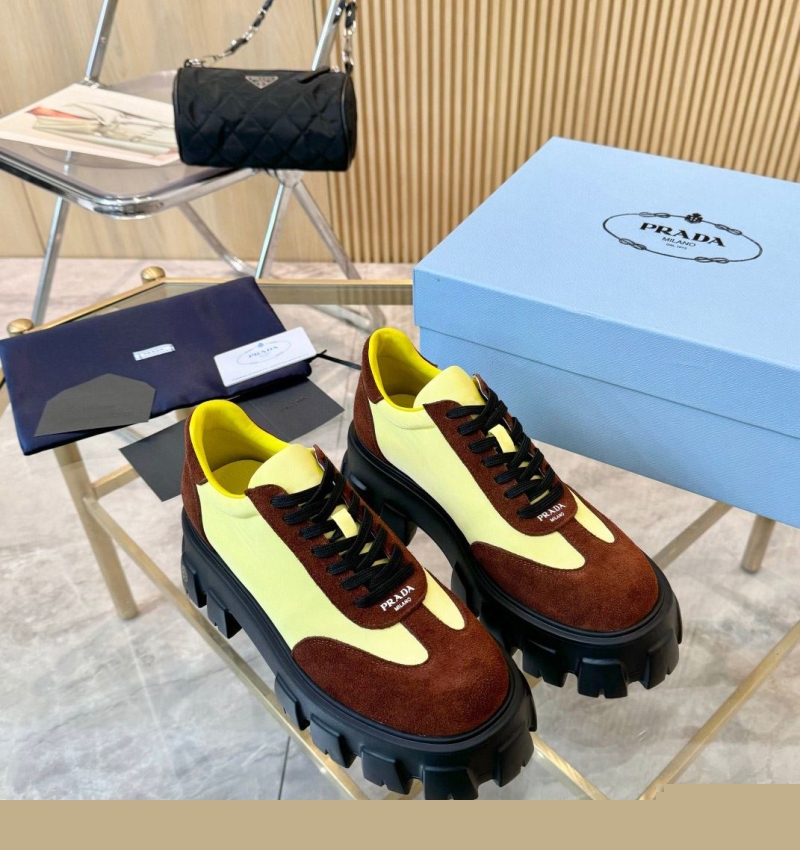 Pra*a casual shoes